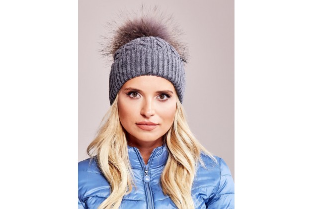 Casquette gris foncé