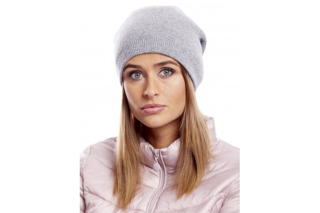 Casquette gris clair