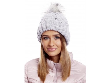 Casquette gris clair