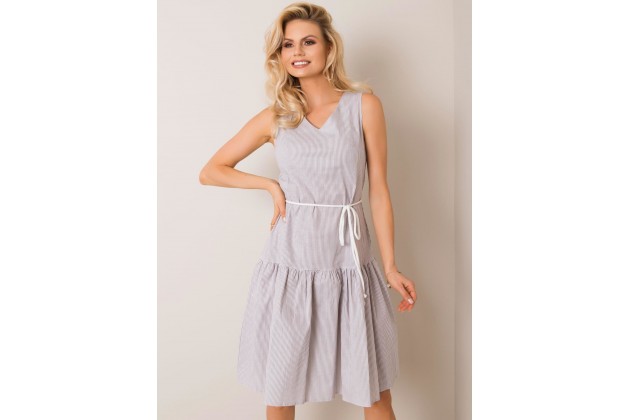 Robe blanche et grise