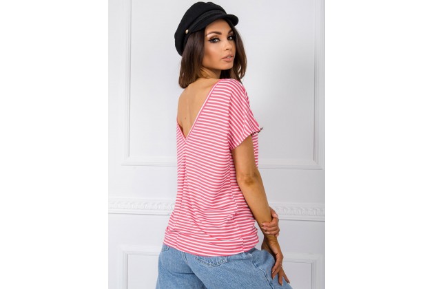 T-shirt avec un décolleté dans le dos - corail