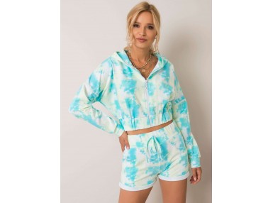 Ensemble bleu clair