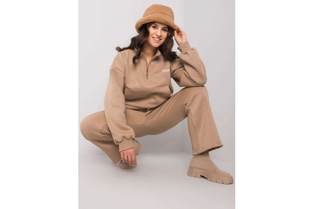 Ensemble beige foncé