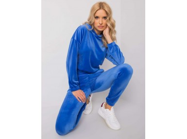 Ensemble bleu foncé