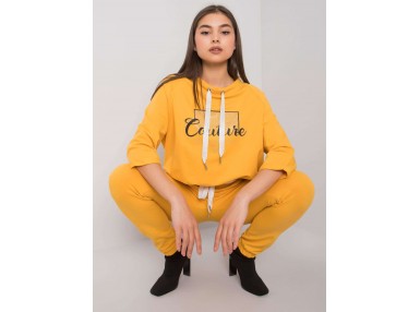 Ensemble jaune foncé