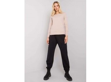 Ensemble noir et beige