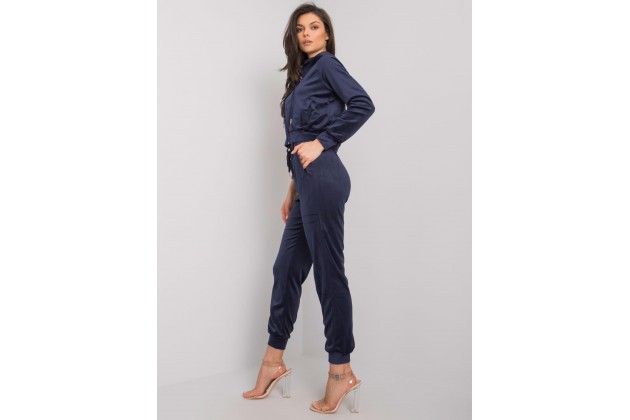 Ensemble bleu marine