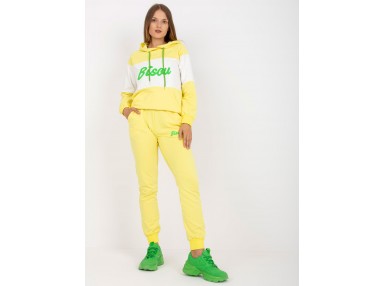 Ensemble jaune vif