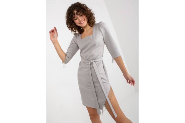 Robe avec décolleté plongeant et ourlet asymétrique - grise