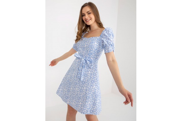 Robe blanche et bleue