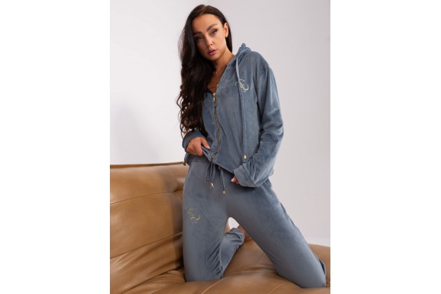 Ensemble bleu foncé