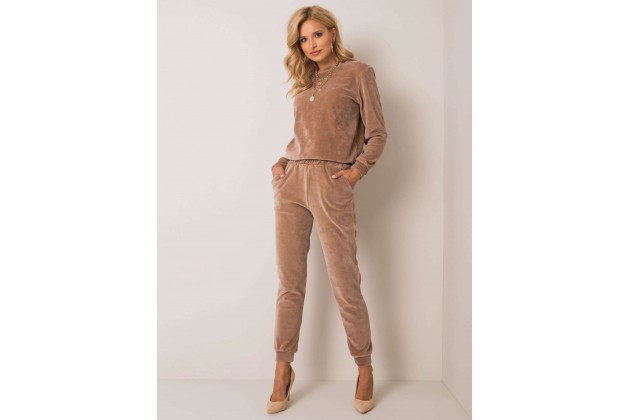 Ensemble beige foncé