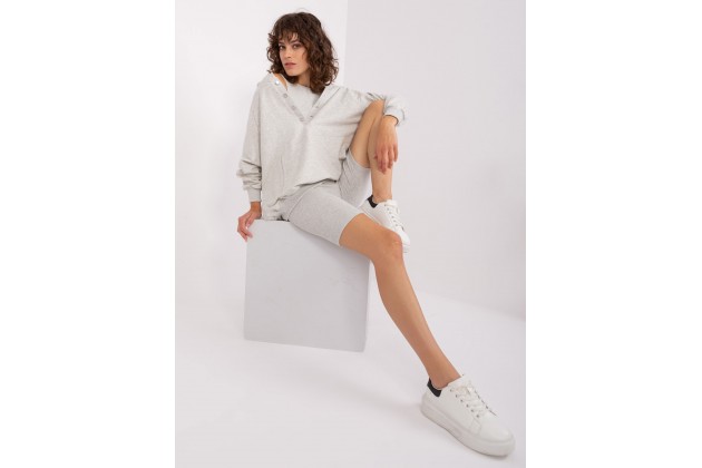 Ensemble gris clair