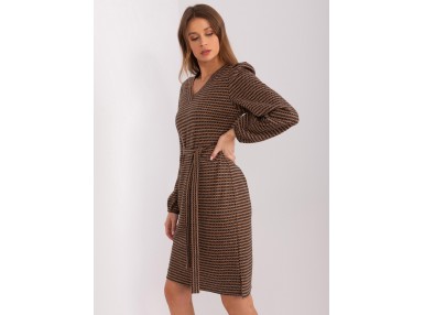 Robe mi-longue avec col V devant et ceinture - camel