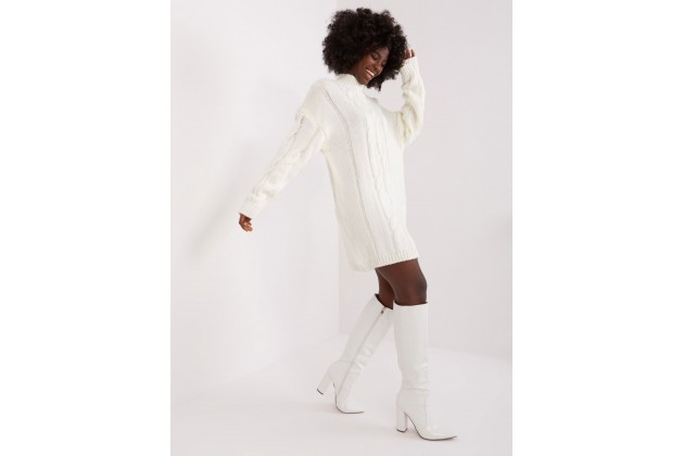 Robe pull à col roulé en maille torsadée - éqru